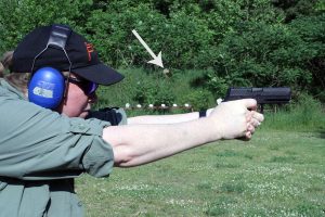Tam Keel shooting the new SIG P320